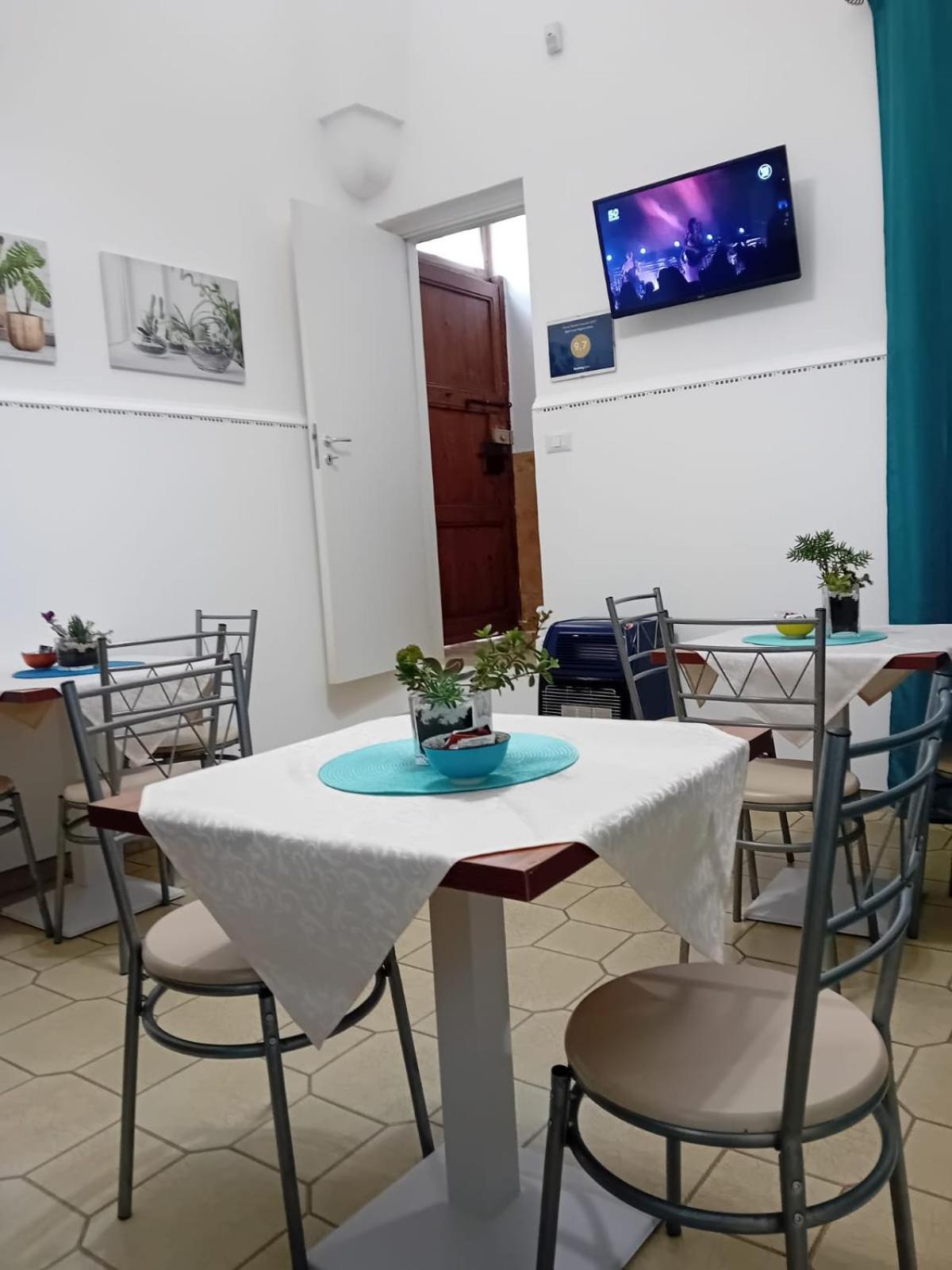 B&B Corte Regina Esther Велие Екстериор снимка