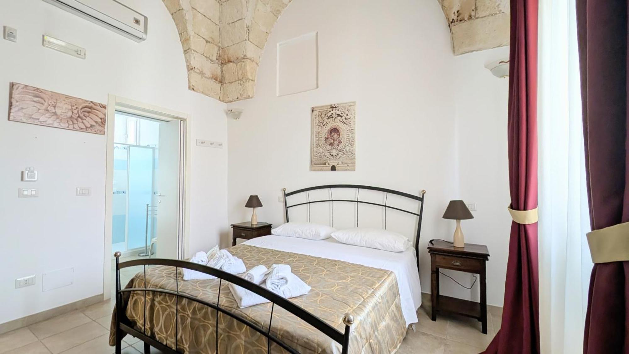 B&B Corte Regina Esther Велие Екстериор снимка